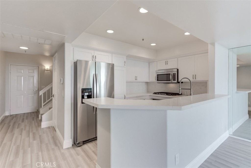 200 Pacific Coast Hwy #137 - Photo 5 of 43
