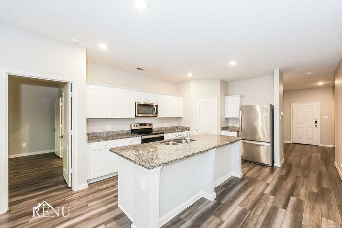 13324 Pine Dunes Dr - Photo 3 of 17