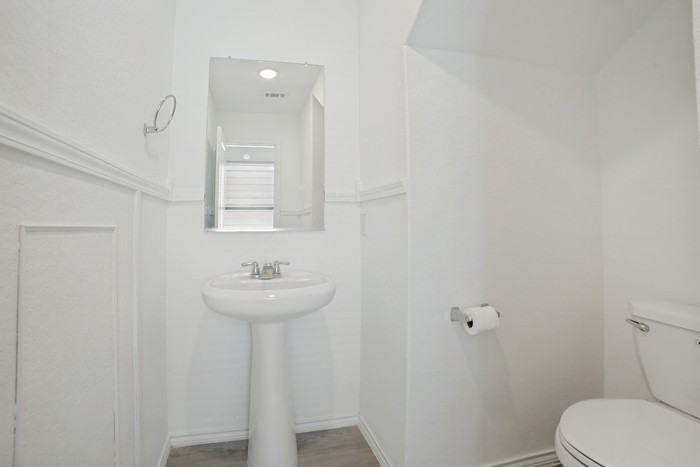 7631 Parish Pl - Photo 7 of 13