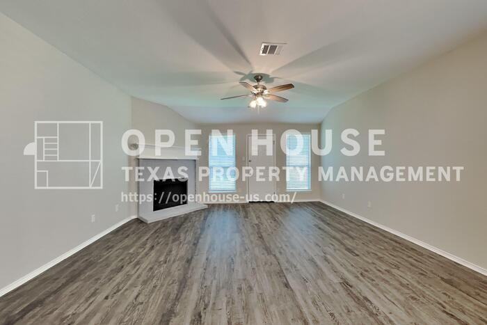 12252 Shadow Wood Trl - Photo 4 of 20