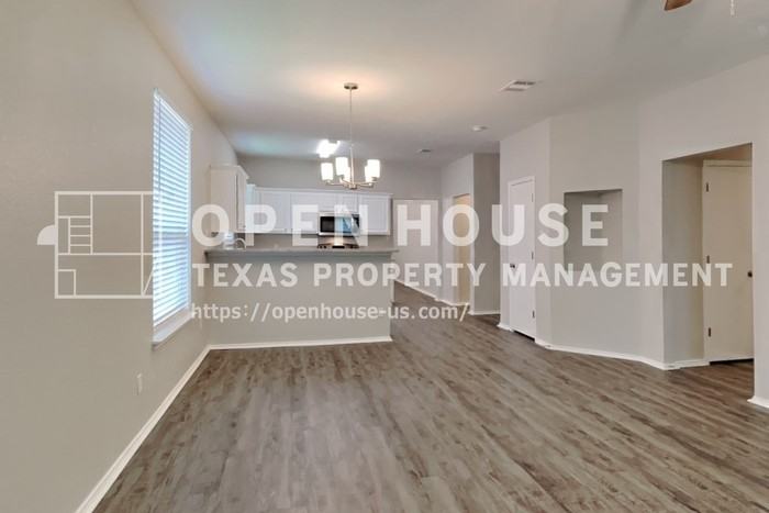 12252 Shadow Wood Trl - Photo 7 of 20