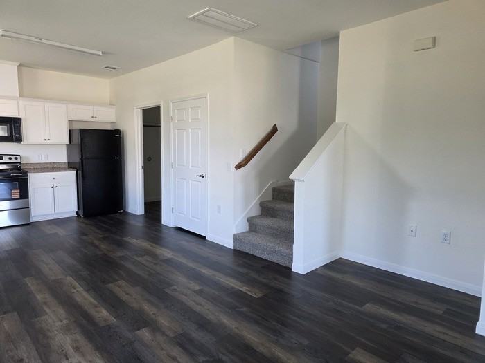 6303 White Oak Dr - Photo 5 of 18