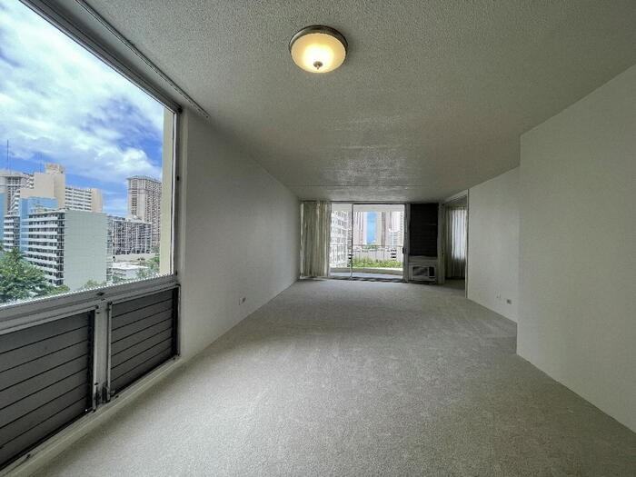 1717 Ala Wai Blvd - Photo 4 of 5