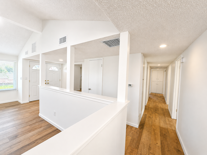 Coming Soon Oaklar Drive - Photo 4 of 10