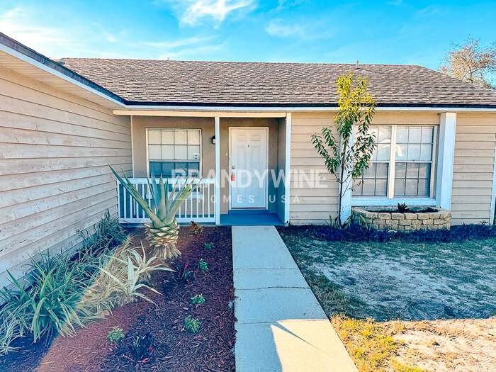 220 Bonnie Glen Ln - Photo 2 of 17