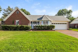 8077 Sandywood Ln - Photo 1 of 1