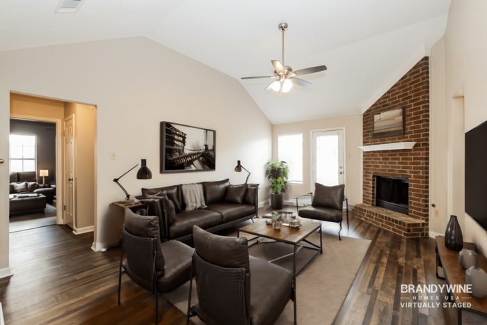 8077 Sandywood Ln - Photo 2 of 21