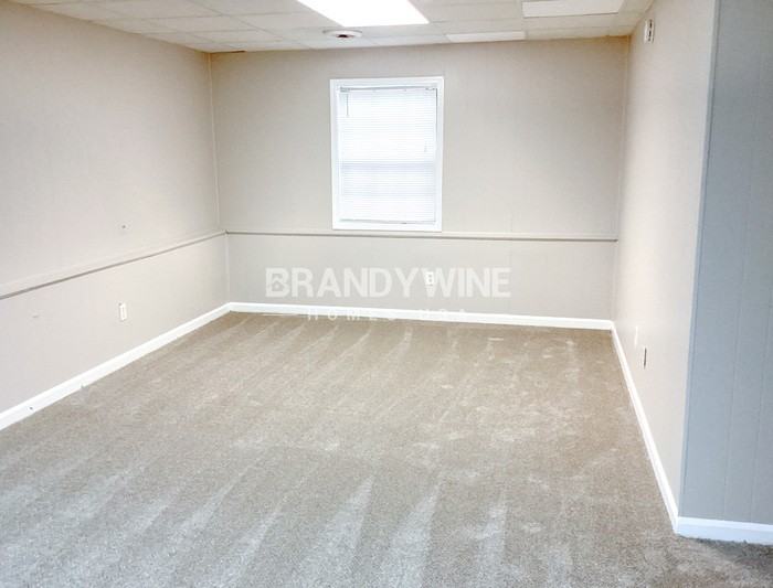7301 Fern Ct - Photo 5 of 33