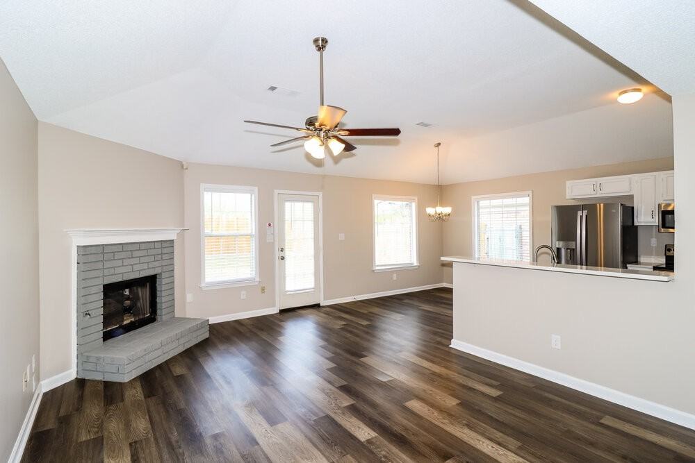1123 Dove Hollow Cir W - Photo 4 of 16