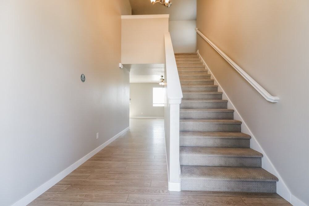 1083 W Osprey Dr - Photo 5 of 18
