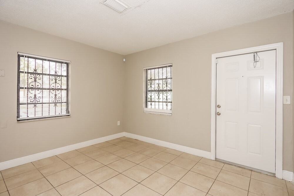 15420 Nw 27th Pl - Photo 6 of 25
