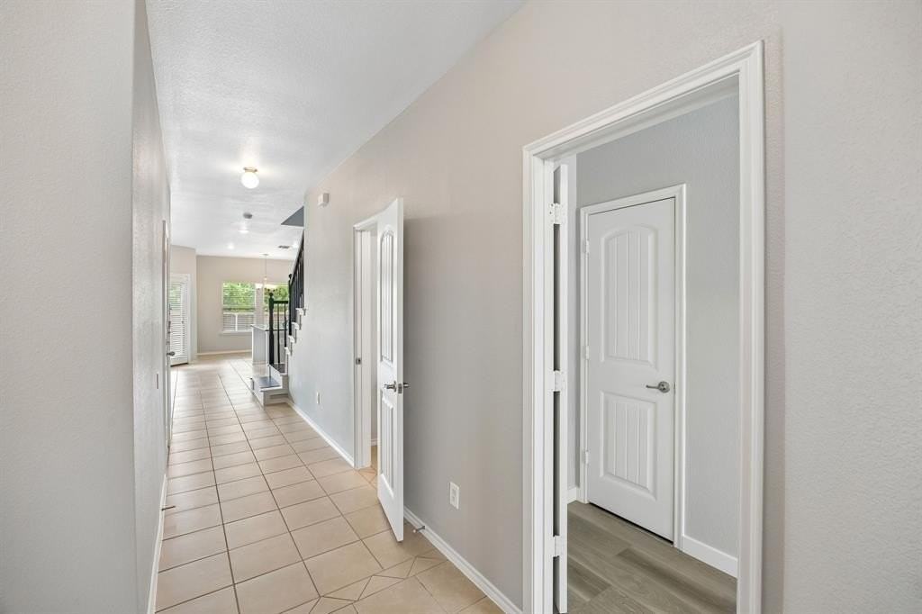 2013 Cranberry Ct - Photo 3 of 16