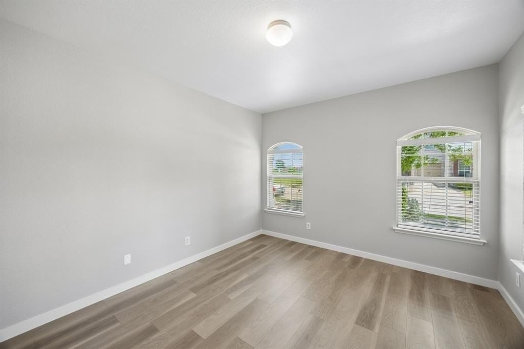 2013 Cranberry Ct - Photo 4 of 16