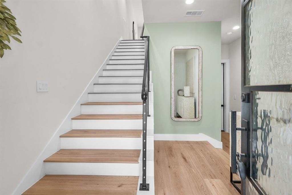 218 E Dallas Rd #104 - Photo 4 of 40