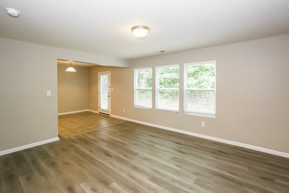 5521 Twin Brook Dr - Photo 7 of 17