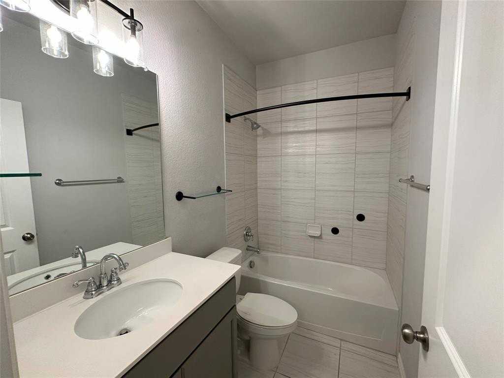 912 Monarch Ln - Photo 5 of 30