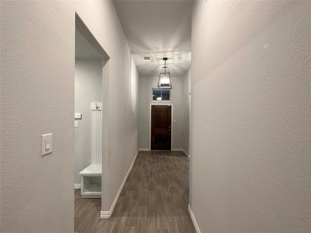 912 Monarch Ln - Photo 6 of 30