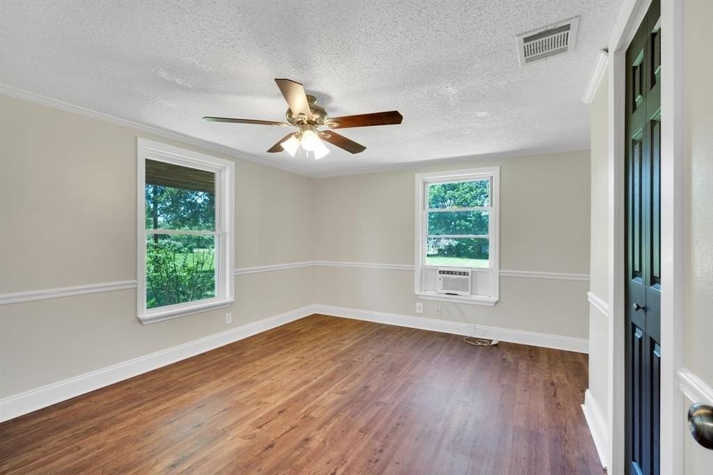 5425 County Road 319 - Photo 7 of 15