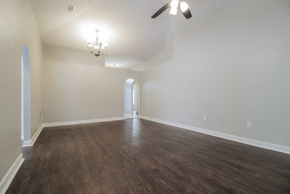 12503 Woodbury Cove Dr - Photo 3 of 16