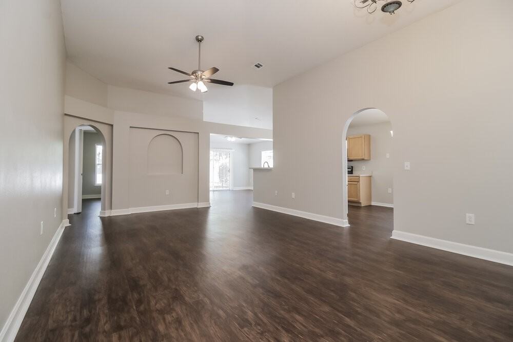 12503 Woodbury Cove Dr - Photo 4 of 16
