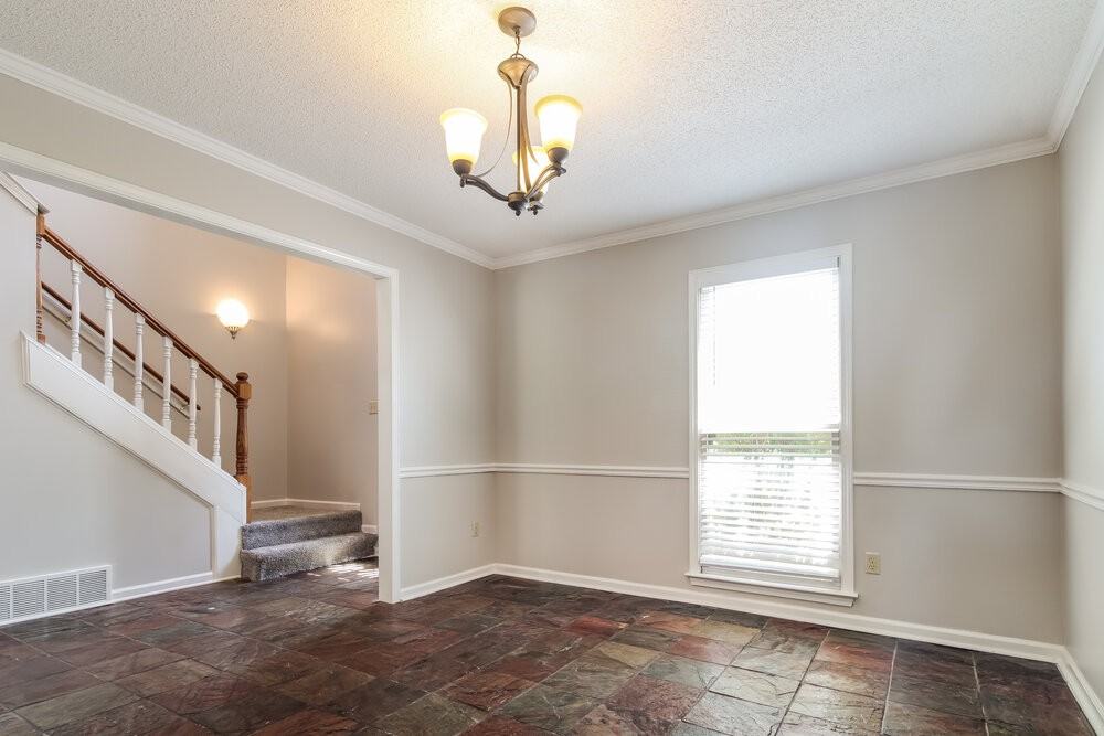 9354 Sarsen Dr - Photo 6 of 17