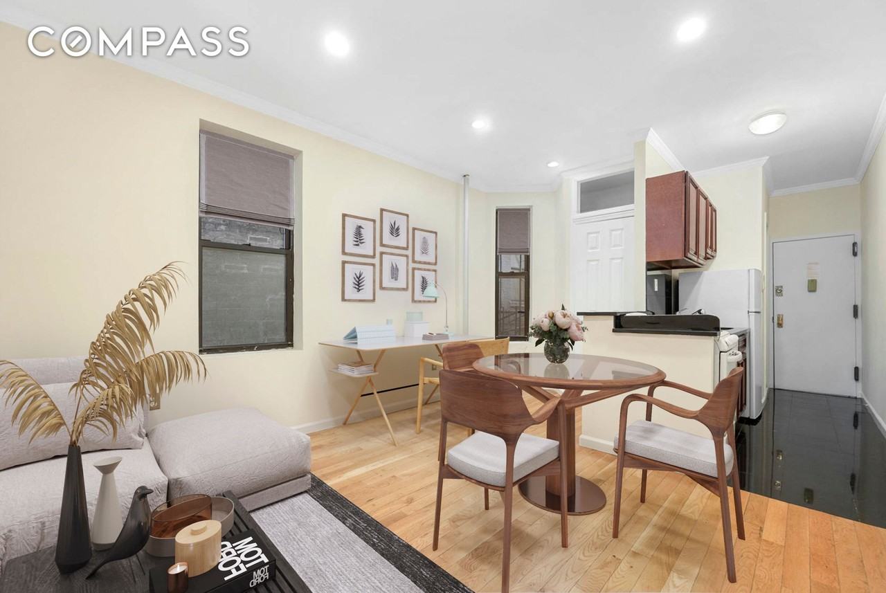 370 Columbus Ave #3K - Photo 2 of 11