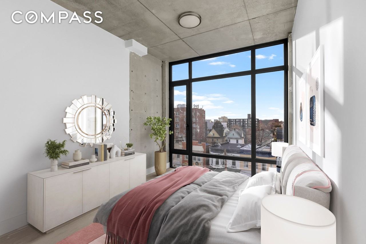 1463 New York Ave #5B - Photo 6 of 8