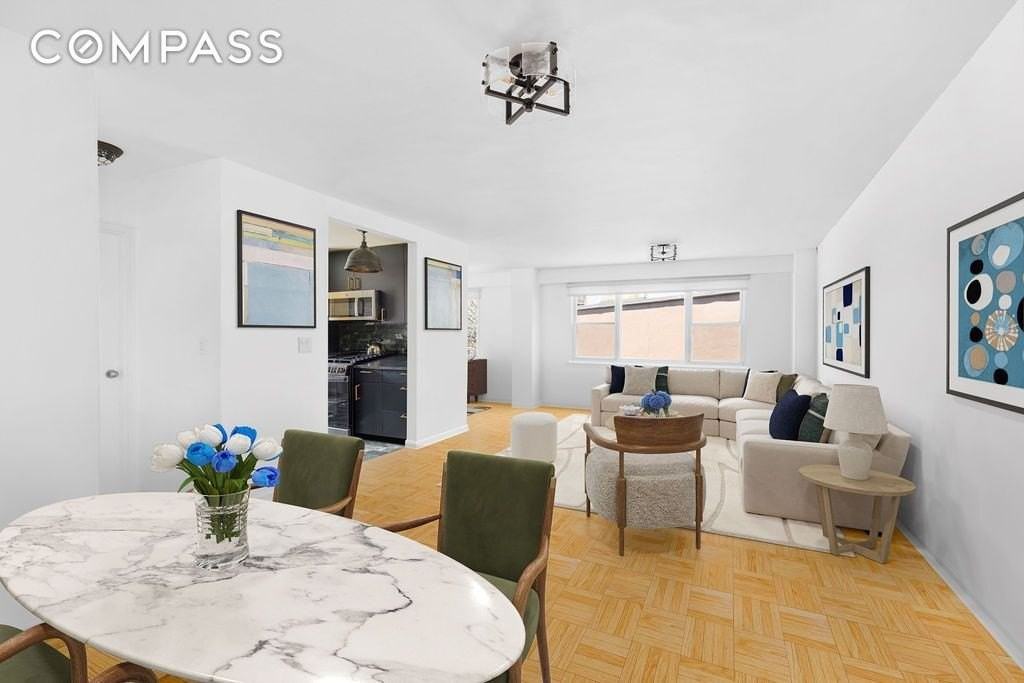 101 W 12th St #5V