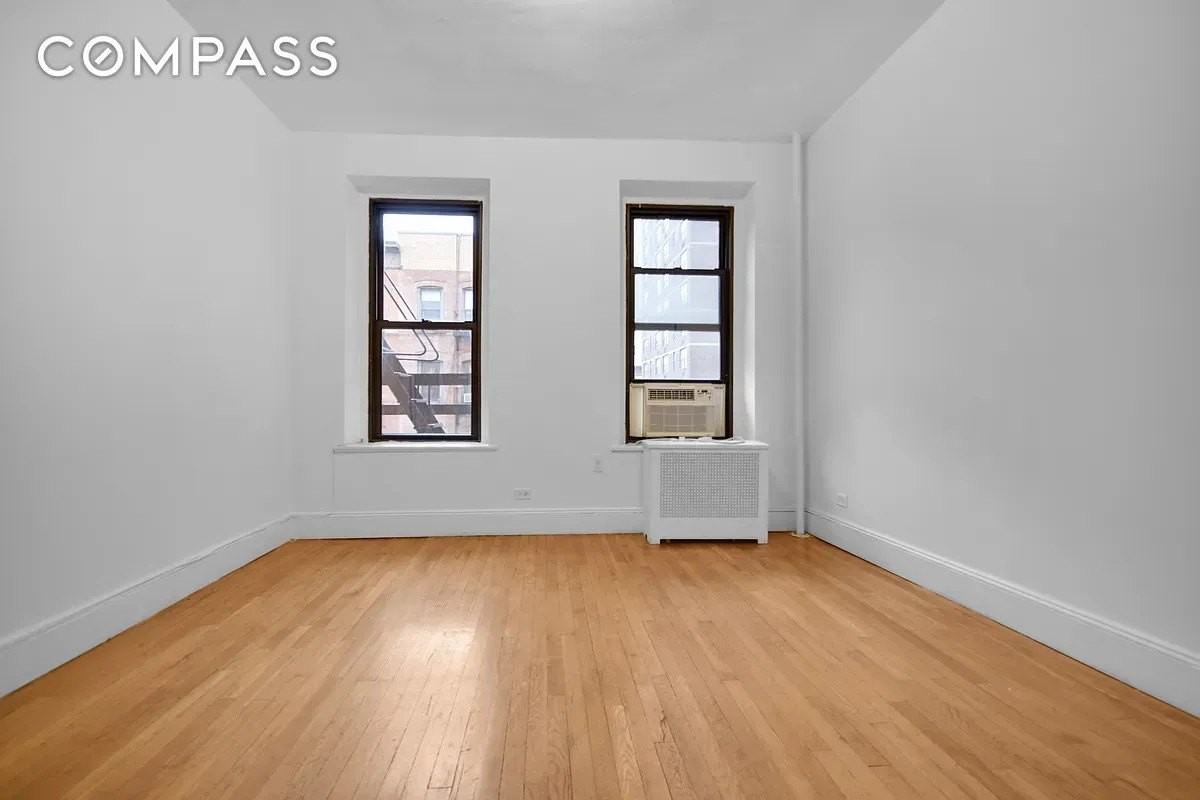 209 E 88th St #4B - Photo 2 of 5