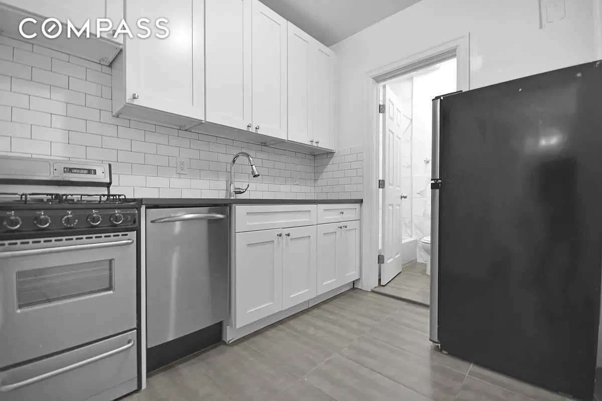 209 E 88th St #4B - Photo 4 of 5