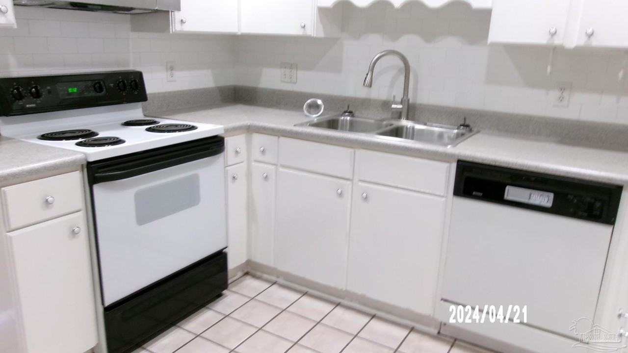 7322 Mangum Dr #7322 - Photo 6 of 19