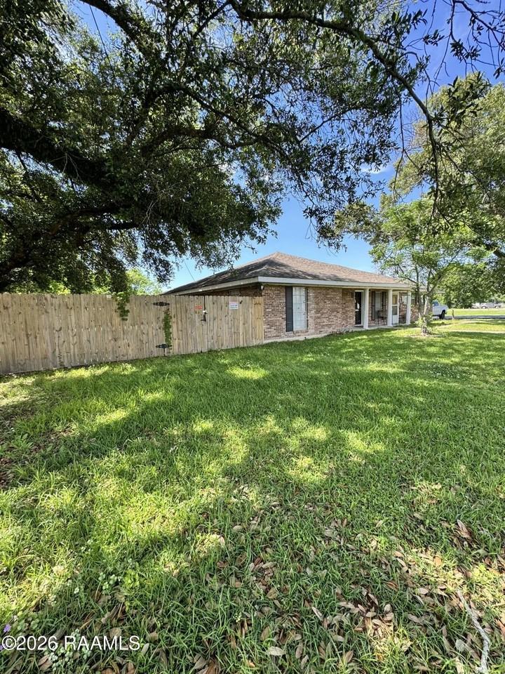 1209 N Polk St - Photo 3 of 28