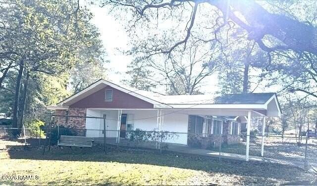 103 Holly St - Photo 2 of 18