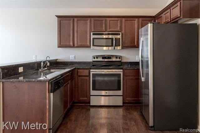 49144 W Woods Dr - Photo 2 of 15