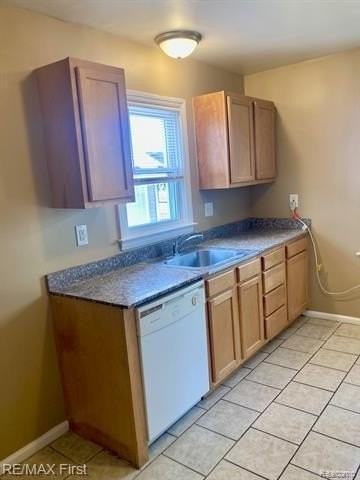 23471 Rensselaer St - Photo 5 of 17