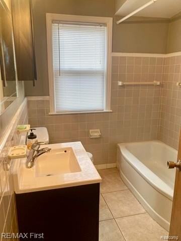 23471 Rensselaer St - Photo 7 of 17