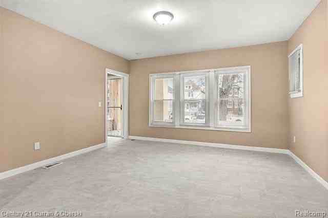 1039 N Rademacher St - Photo 3 of 21