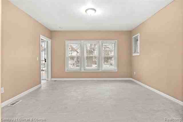 1039 N Rademacher St - Photo 5 of 21