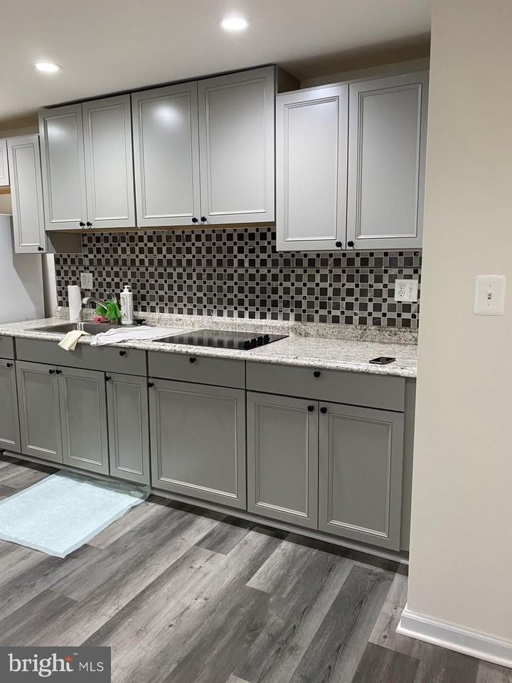 8720 Stonehouse Dr - Photo 2 of 3