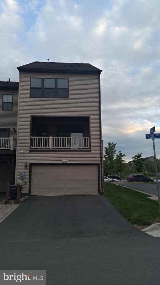 43466 Centergate Dr - Photo 4 of 5
