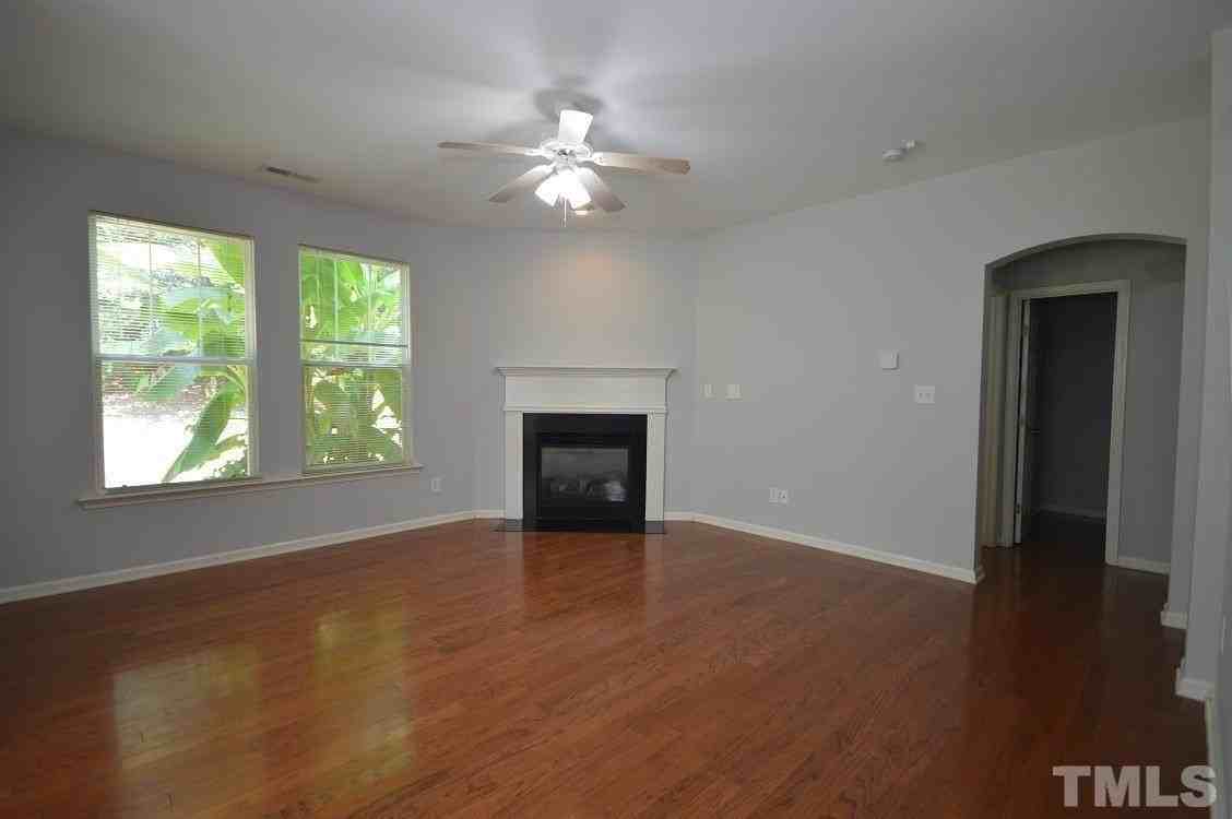 1507 Hinchliff Ct - Photo 7 of 30