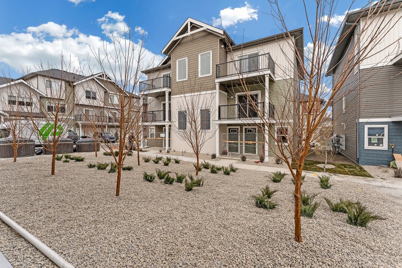 The Ridge Townhouse - Photo 6 of 30