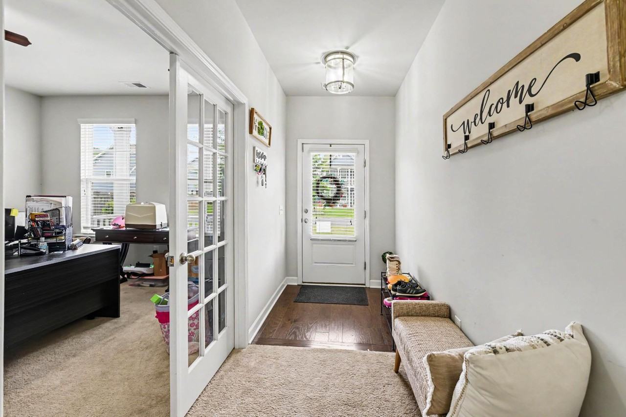 403 Eva St - Photo 6 of 11
