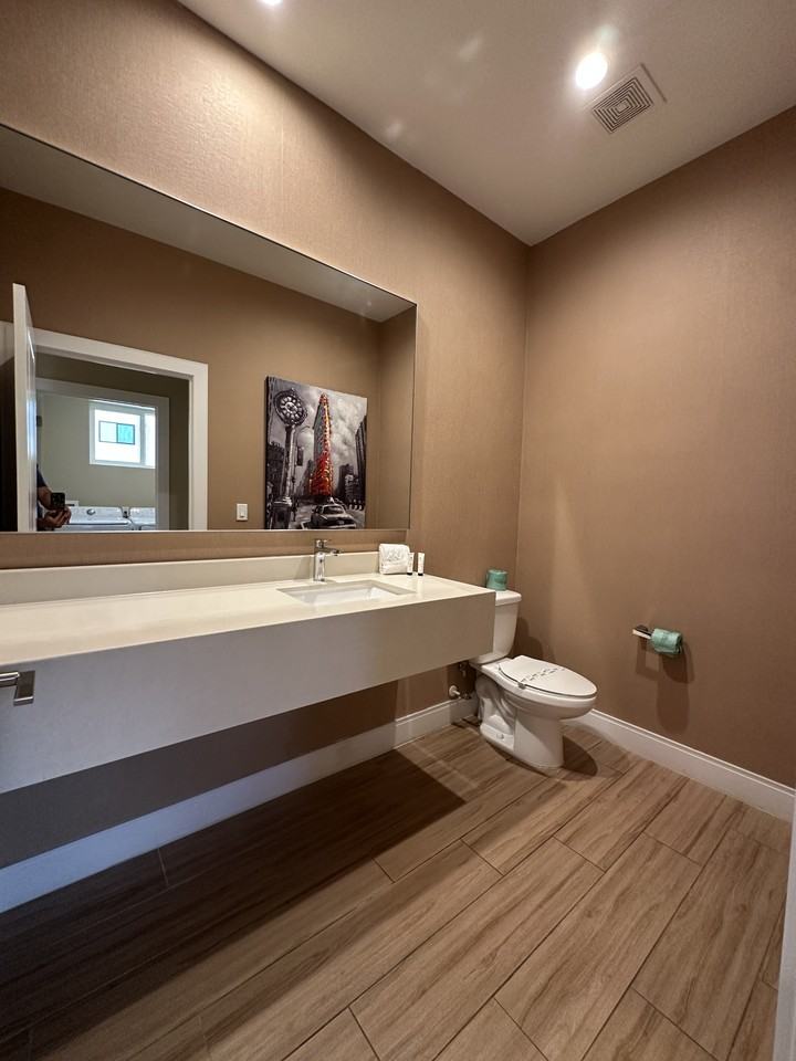 7510 Brooklyn Dr #1 - Photo 6 of 34
