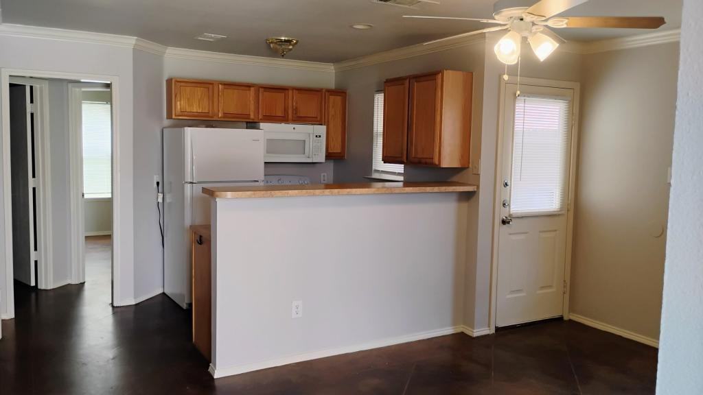 1305 Village Garden Dr - Photo 3 of 11