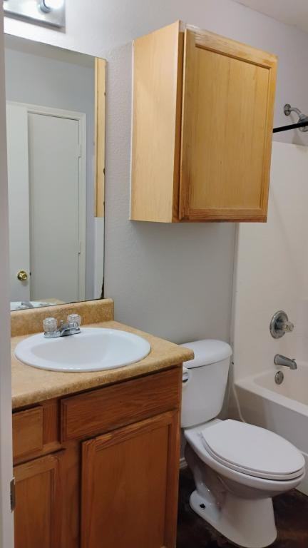 1305 Village Garden Dr - Photo 7 of 11