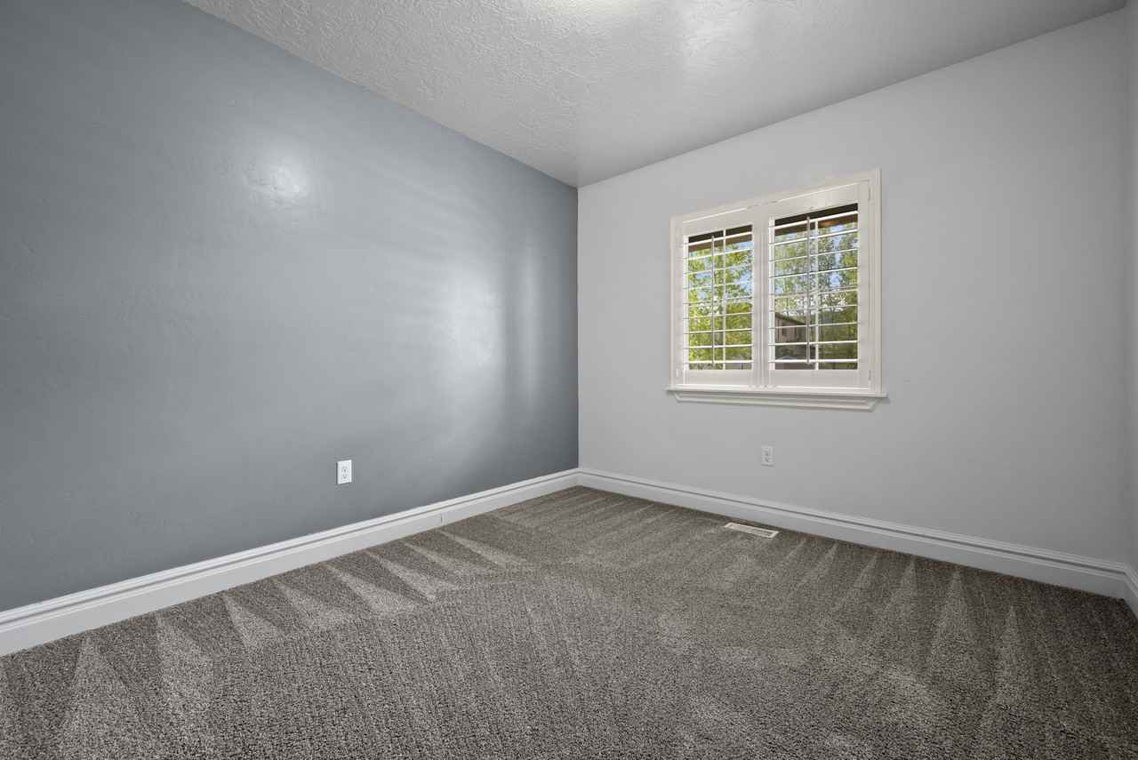 475 Eastsouth - Photo 4 of 42