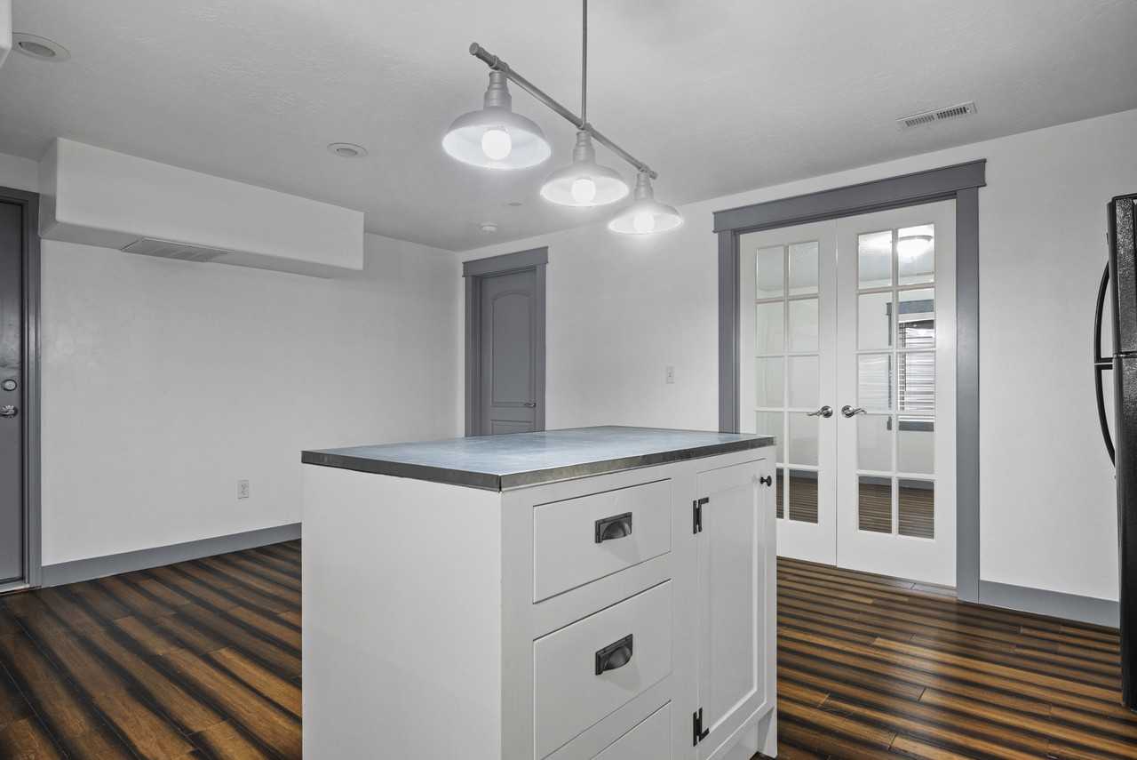 475 Eastsouth - Photo 2 of 42