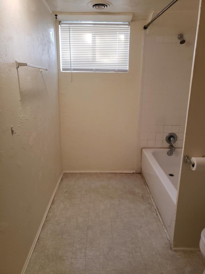 162 S Hale St #15121911 - Photo 6 of 18