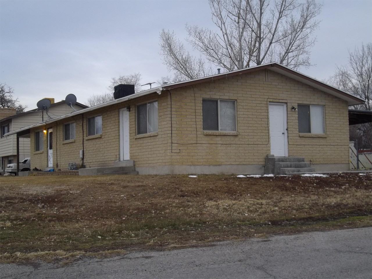 162 S Hale St #15121911 - Photo 4 of 18